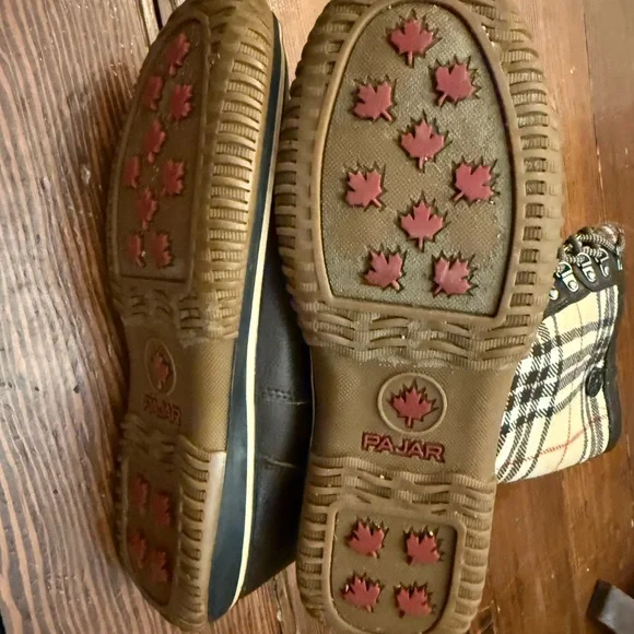 Pajar Snow Boots - Picture 3 of 5